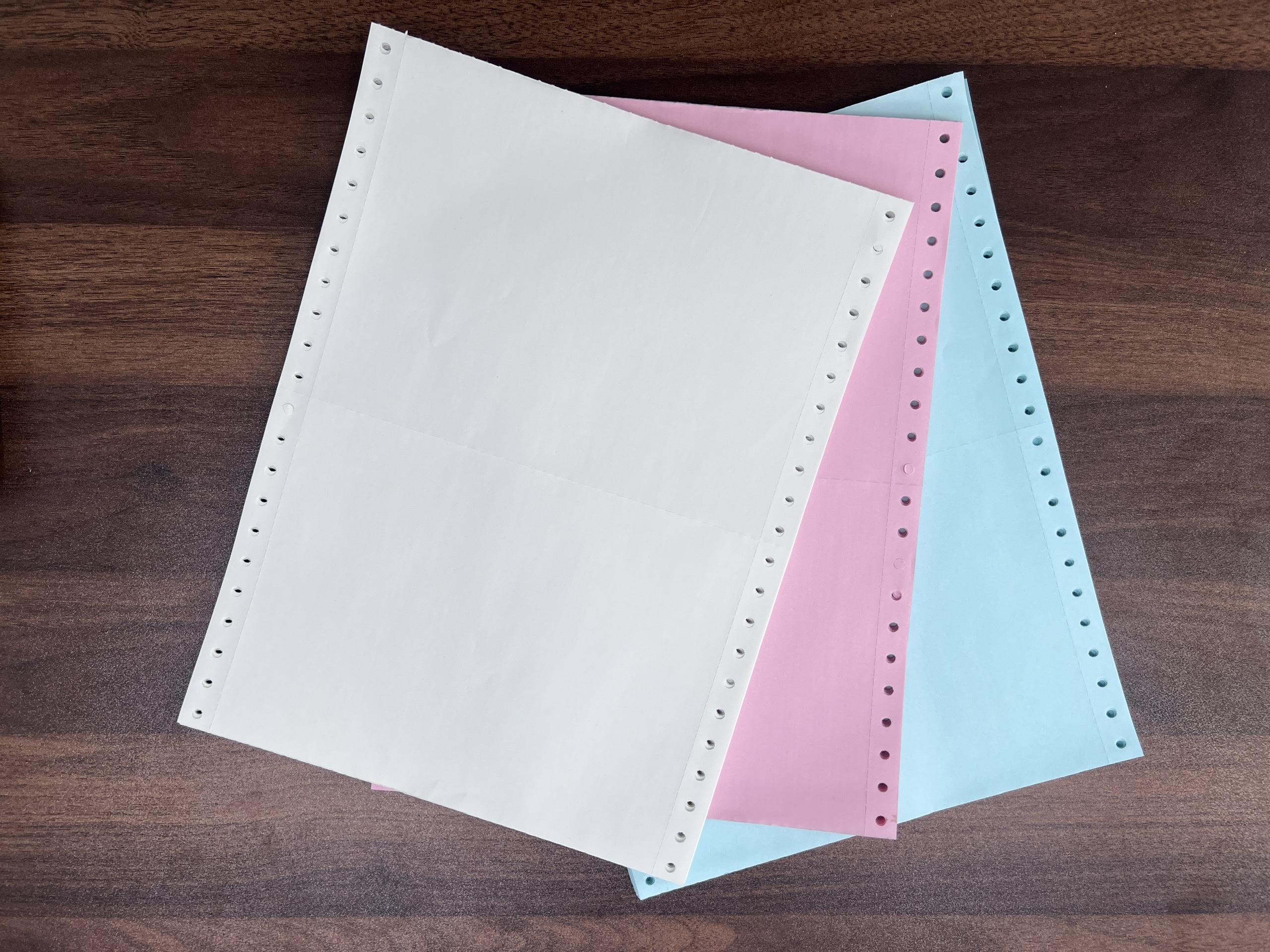 Giấy vi tính liên tục